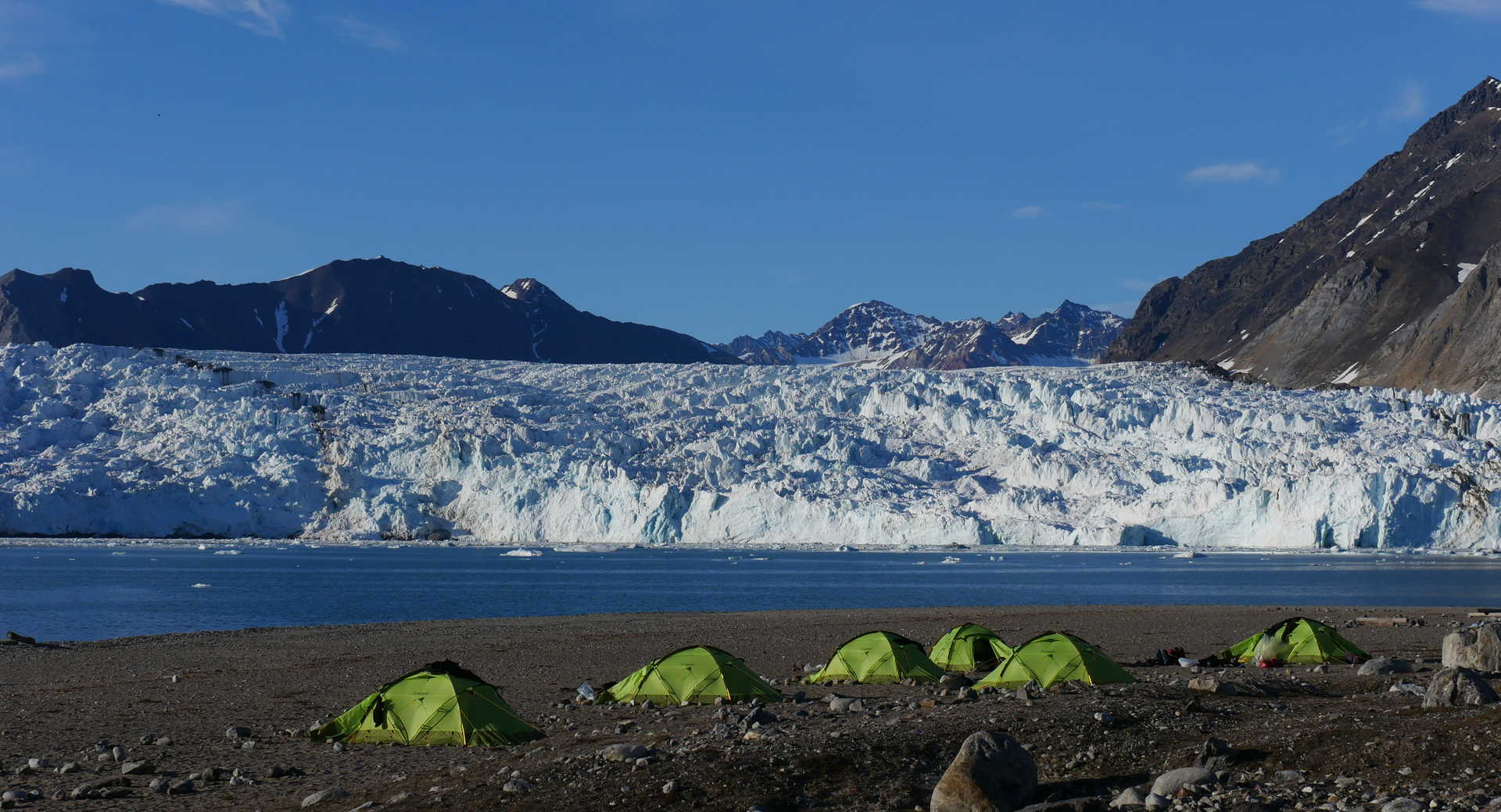 Voyage aventure, camp glacier Spitzberg - © Josserand Clément Voyage aventure, camp glacier Spitzberg