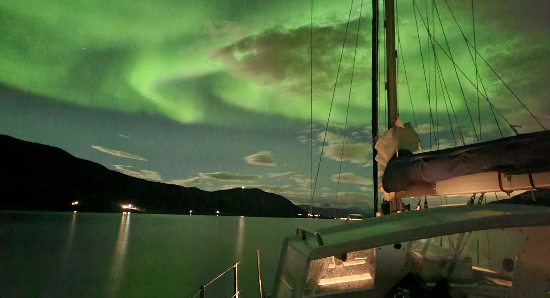 Voyage en bateau sous les aurores boréales en Norvège