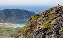 Randonnée en haut du Volandstinden, Norvège du Nord
