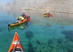 Cabotage en kayak de mer dans les fjords d'Arabie à Oman