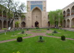 Jardin d'Kokaldosh Madrasa Tachkent Ouzbékistan