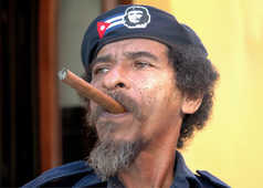 Cubain avec un béret du Che et son cigare