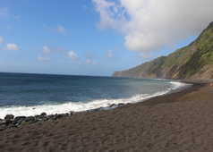 Plage de sable noir des Açores, Faial