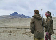 Yannick Long et Maud Sevaux, guides arctiques au Svalbard