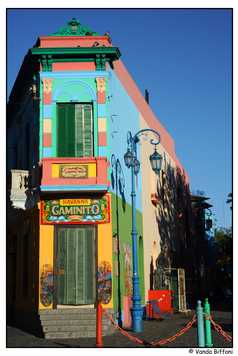 façades colorées à caminito à Buenos Aires en Argentine