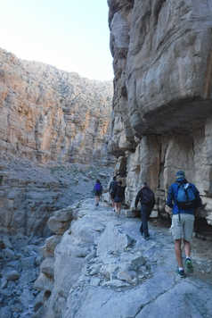 Randonnée dans le canyon de Quadah à Oman