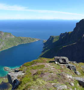 Dupfjorden aux Lofoten sur la randonnée du Munkan - © Guillôme Alisson Dupfjorden aux Lofoten sur la randonnée du Munkan