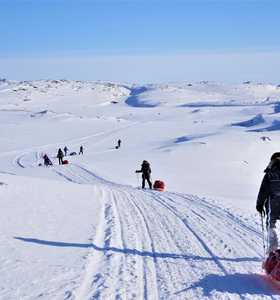 Expédition hivernale en Arctique en itinérance et autonomie