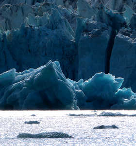 Glacier bleu Arctique Svalbard - © Ribes Marion Glacier bleu Arctique Svalbard