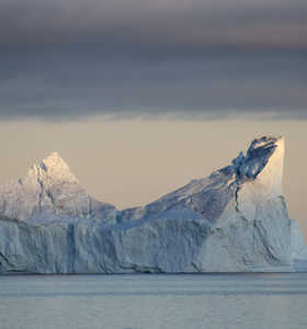 Iceberg géant au Groenland