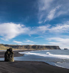 Plage de sable noir de Vik en Islande