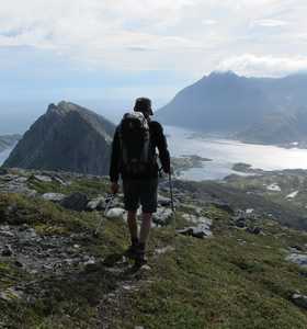 Randonnée sur le sommet des Lofoten - © Marine Dégatier Randonnée sur le sommet des Lofoten