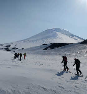 Ski de randonnée au Kamchatka - © Nikiforov Andrey Ski de randonnée au Kamchatka