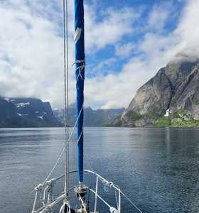 Voyage en croisière en voilier en Norvège du Nord dans les Lofoten