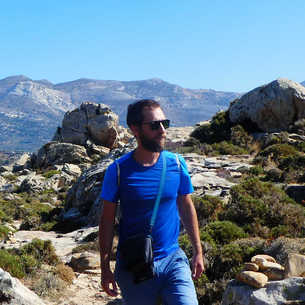 Florian en randonnée à Naxos
