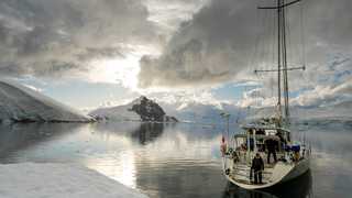 Mouillage péninsule Antarctique - Tanana Expedition