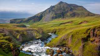 Paysage d'Islande vallée verdoyante