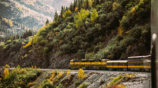 Train en Alaska en automne
