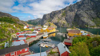 Village norvégien de Nusfjord dans les Lofoten