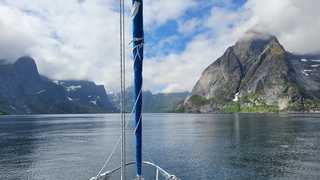 Voyage en croisière en voilier en Norvège du Nord dans les Lofoten