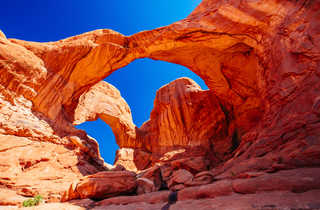 Double Arche à Arches National Park, Utah, USA