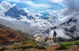 Pause face à l'Ama Dablam, région de l'Everest, Népal