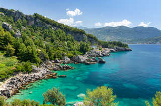 Riviera albanaise cote et eaux turquoise en Albanie