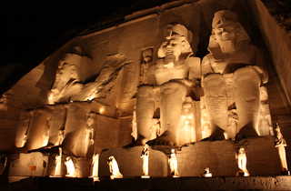 Son et lumière à Abou Simbel