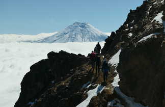 Ascension de l'Illiniza Norte avec vue sur le Cotopaxi en Equateur