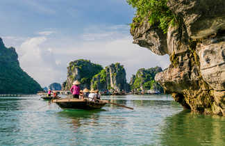 Balade en barque Baie d'Ha Long Vietnam