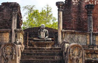 Bouddha dans les temps de Polonnaruwa au Sri Lanka