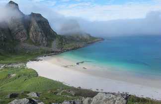 Brume mystique dans les îles Lofoten