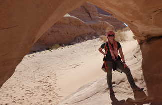 Corine dans le dans le désert du Wadi Rum