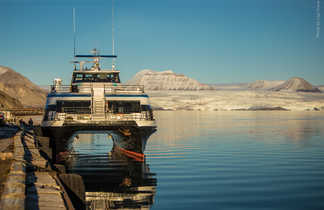 Croisière au Spitzberg en catamaran vers Barentsburg et Pyramiden