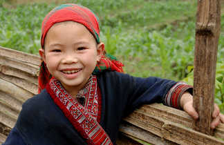 Enfant d'une ethnie du Song Chay au Vietnam