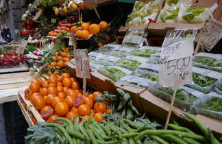 Étal de fruits et légumes à Naples