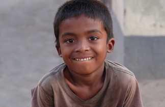 Garçon souriant à Madagascar