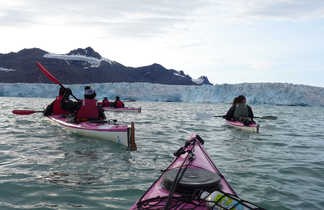 Kayak, glacier de Svéa, Svalbard