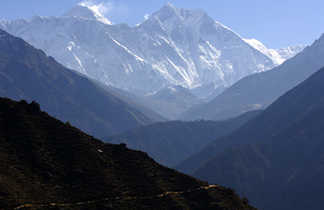 Le massif de l'Everest, vu depuis la vallée du Khumbu