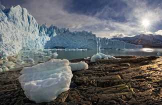 Lumières magiques sur le Perito Moreno en Patagonie