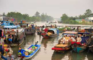 Marché flottant du Mékong au Vietnam