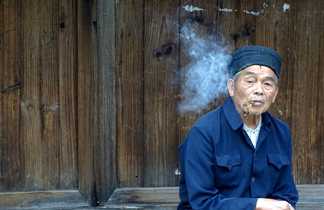 Habitant Miao du village de Langde, dans la province du Guizhou