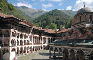 Monastère de Rila dans le massif du Rila en Bulgarie