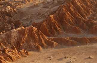 Montagnes et terres rouges d'Atacama