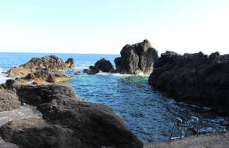 Piscine naturelle dans le Sud de Pico, Açores
