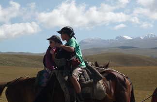 Randonnée à cheval dans les steppes kirghizes