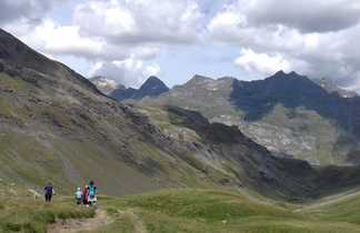 Randonneurs dans la montagne d'Alans, Pyrénées