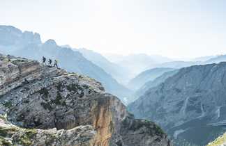 Randonneurs dans les Dolomites