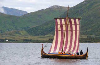 Bateau viking en Norvège dans les Lofoten, musée viking de Borg