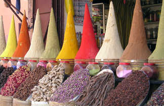 Souk aux épices à Marrakech, Maroc